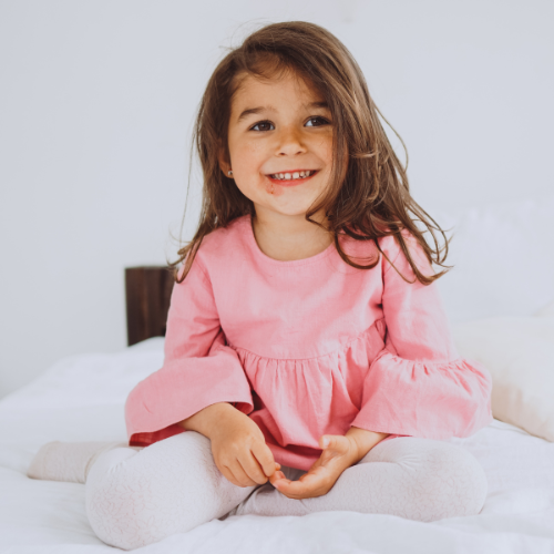 I'm giving you the best open bed safety tips for your little kid from top infant and toddler safety expert Holly Choi!